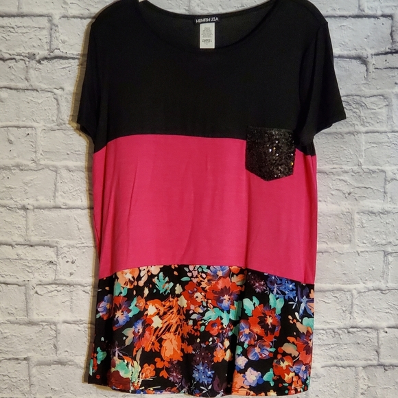 🌺Floral and Solid Top with Sequin Pocket - Picture 1 of 16